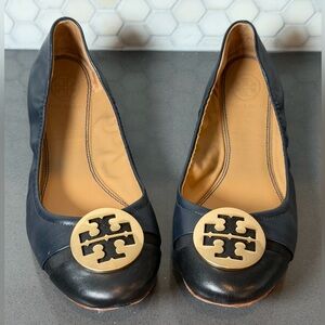 Tory Burch Minnie Cap Toe Travel Ballet Flats in Navy & Black Sz 7.5 EUC